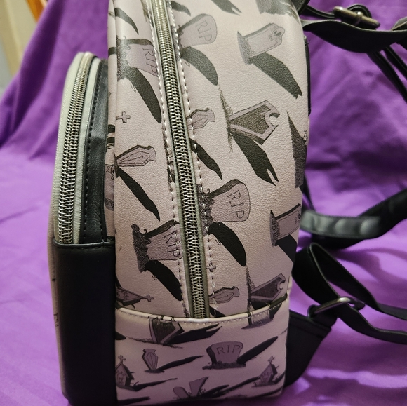 DISNEY NBC NIGHTMARE BEFORE CHRISTMAS LOUNGEFLY MINI BACKPACK EUC - Picture 7 of 9